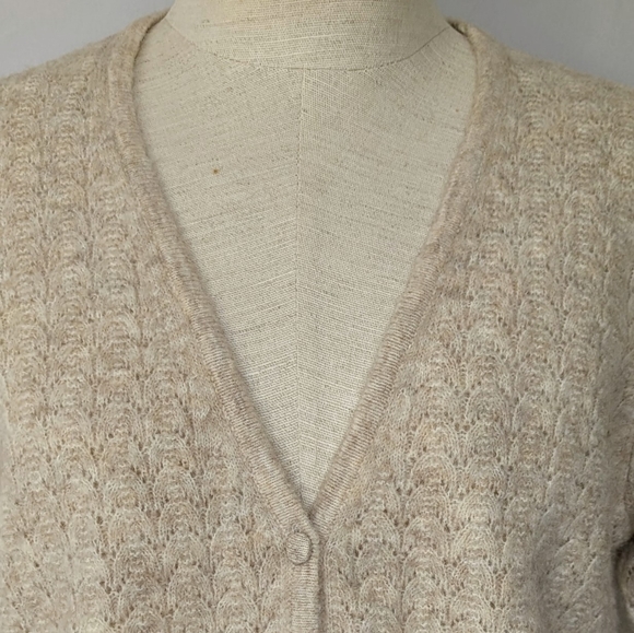 Boden Cardigan Pointelle Knit Button Front Short Sleeve Cropped Oatmeal M NWT - Picture 3 of 16